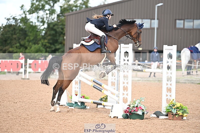 240912A-122317-01454 - Cls 3 Snr Foxhunter