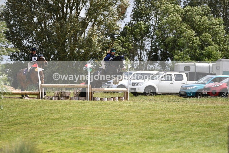 WJ5_2790 - Class 3 60cm Pairs