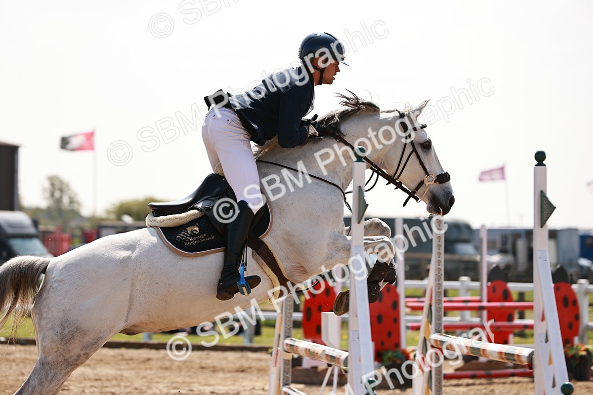  - Class 23 - Senior 1.05m