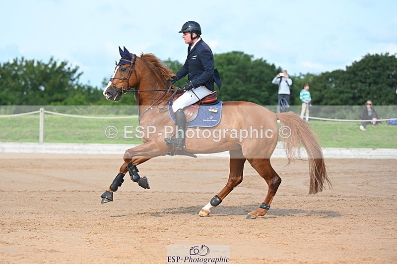 230721A-092525-04947 - Cls 2, 2 Star Small 1.30m