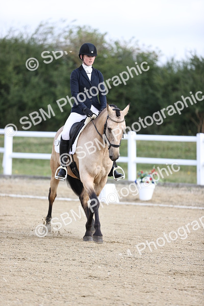 SBM_015303 - Class 14 - Novice 23 - 9.05-10.08