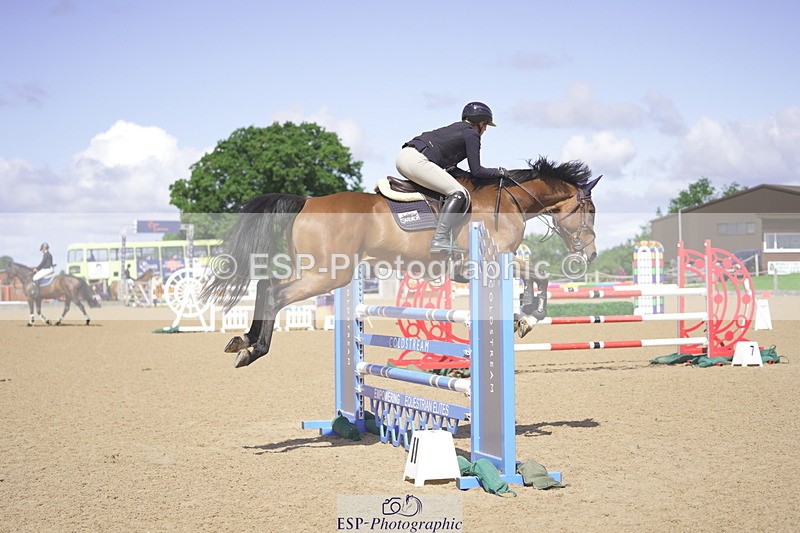 230806A-114222-01643 - Cls 13 Snr Newcomers & 1.10m Open