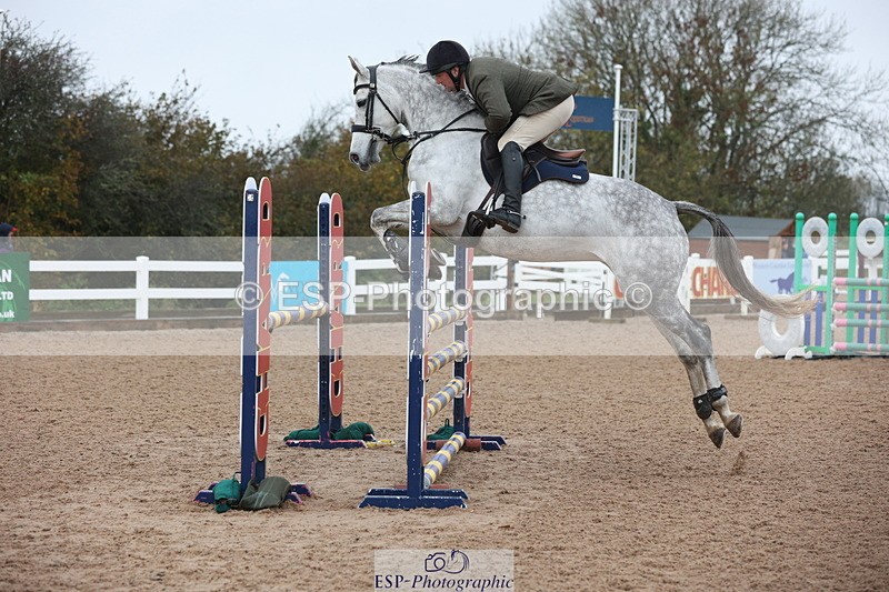 231112A-131801-04379 - Cls 20 Newcomers & 1.10m Open