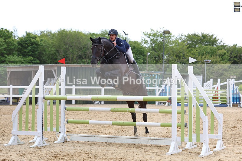 3E7A7508 - Class 8: Senior Foxhunter/1.20 open