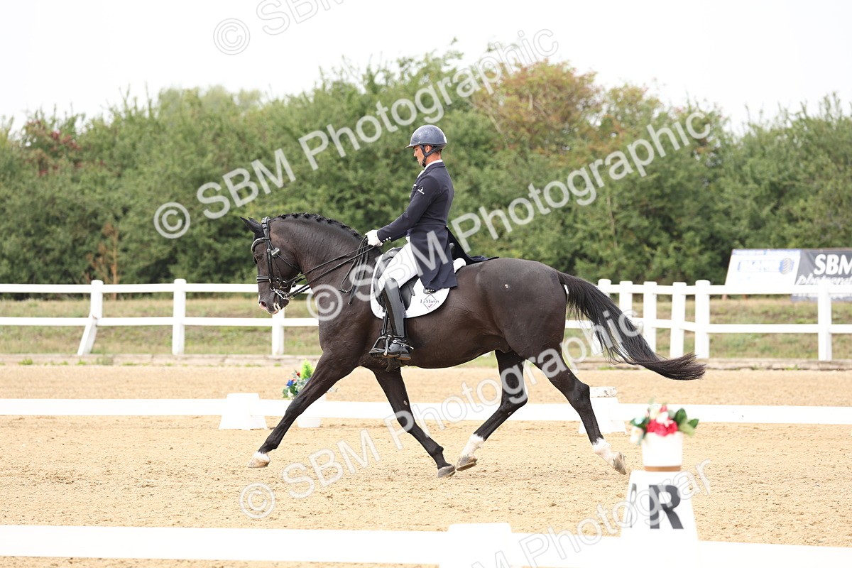 SBM_007600 - Class 9 - FEI INT I - 14.57-15.45