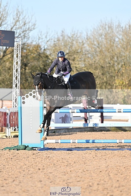 241113A-135635-00758 - Cls 05A&B Snr Fox & 1.20m Open