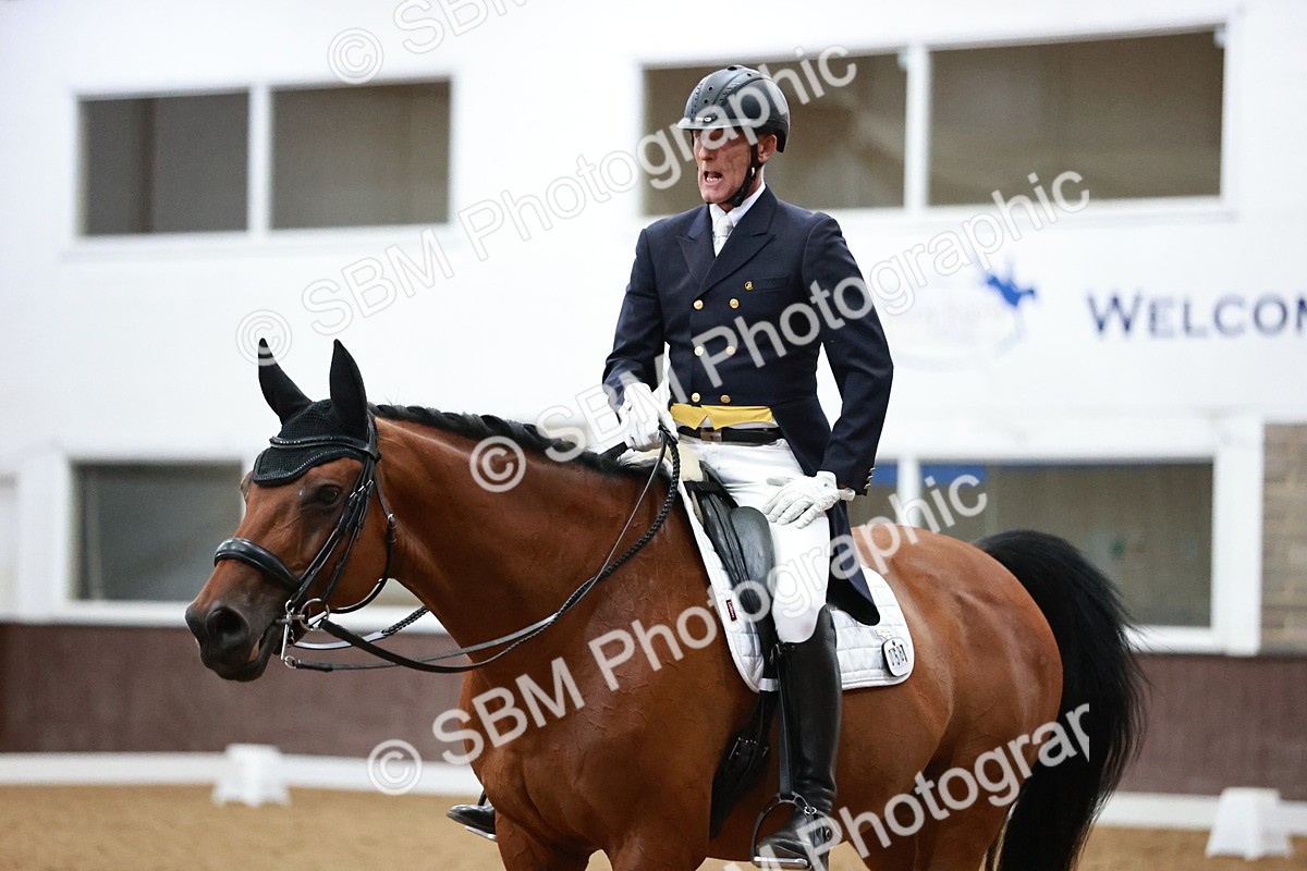 SBM_016743 - Class 5 - FEI INT II - 17.24-18.20