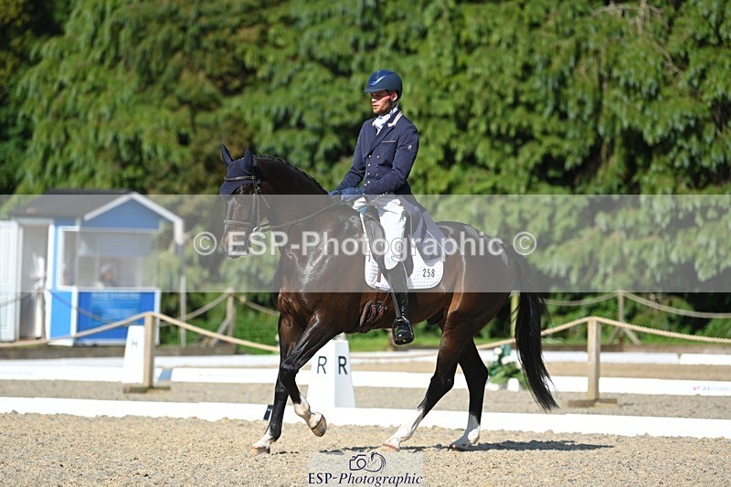 230526-165543-07446 - 258-DHI_KING_NELSON-Barnie_Brotherton-WEDTrotUp+DR