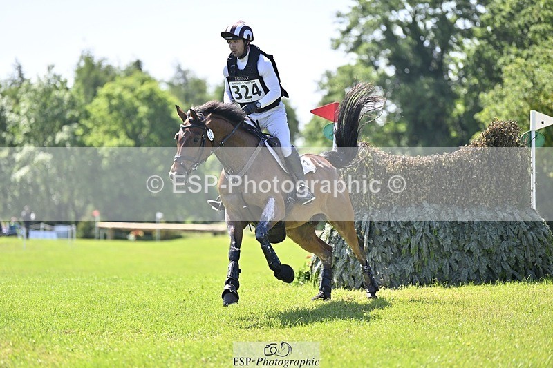 240525-110108-12402 - 324-COOMBELAND_SEMILLY-Rupert_Batting