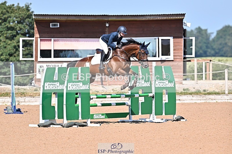 260708-100757-00026 - British Novice and 90cm
