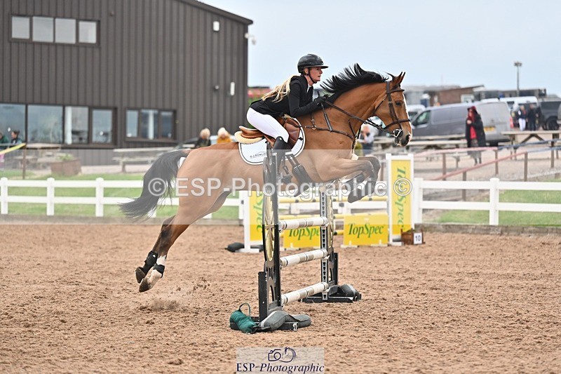 260508-085422-04267 - Cls 17 British Novice and 90cm Open