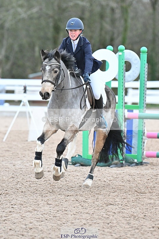 231119A-084509-04216 - Sun Cls 2 British Novice & 80cm Open