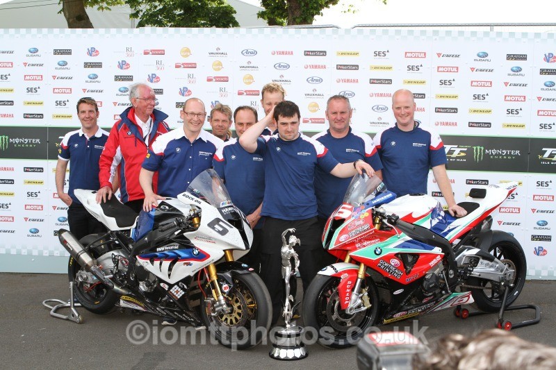 TT148809 - Senior TT Podium