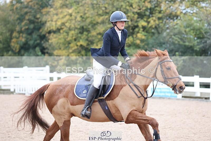 241101A-140256-02355 - FRI Cls 6 Foxhunter and 1.20m Open