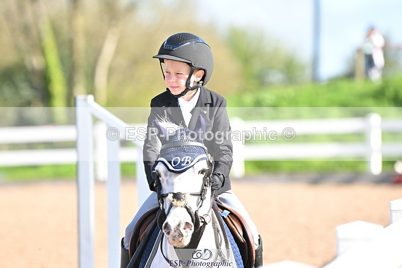240504A-091445-00047 - Cls 11 Clear Round 50cm