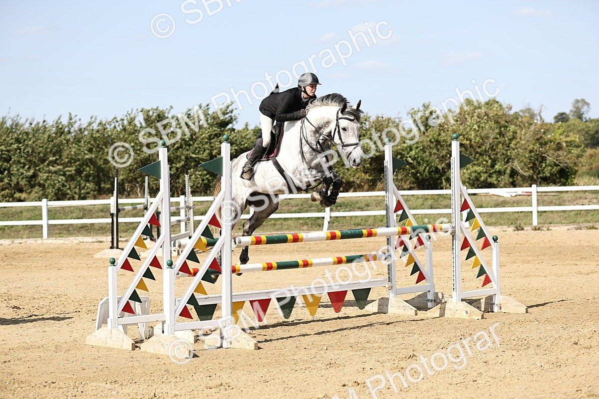 SBM_005272 - Class 6 = Senior Newcomers - 1.10m Open