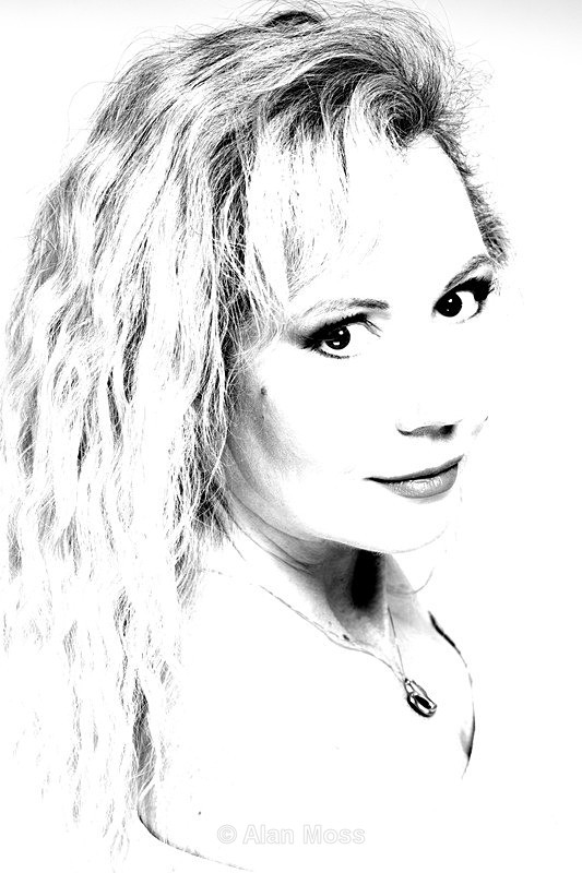 Olivia - Artistic manipulations