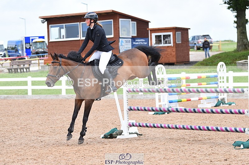 230715A-143828-01343 - Cls 6 Foxhunter & 1.10m Open