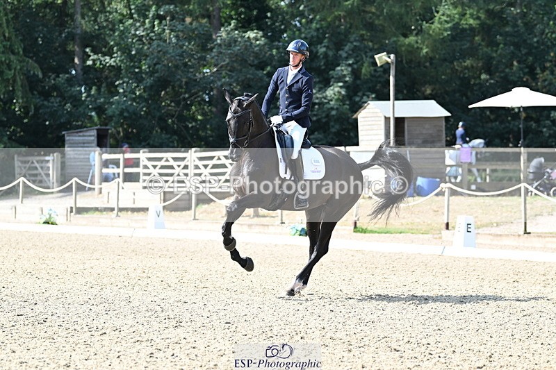 250810A-102748-05170 - 009-Ben.JamesClapton.Banks.Primadonna