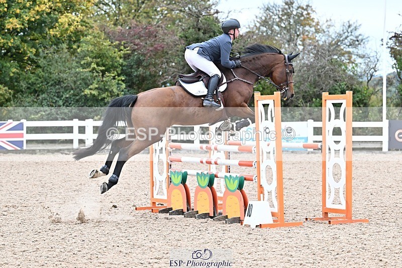 251015-130233-00471 - Cls 4 Newcomers and 1.10m Open