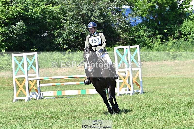 250522B-121107-01946 - 157-SHANNONDALE.LUIGI-Lizzie.Luxton