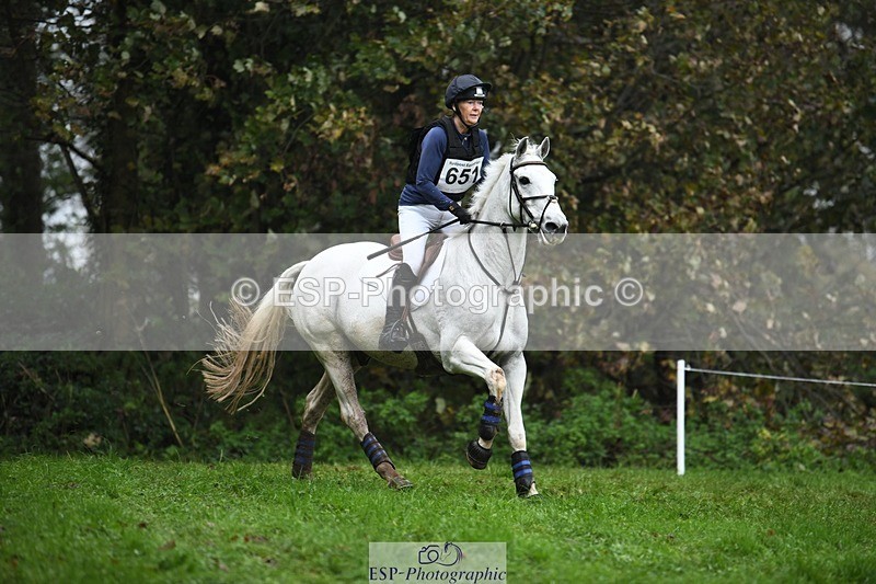 231021-105849-14255 - 651-RATHNAGREW.GREY.TEX-Nicola.Horsley-gubbins-SC+XC