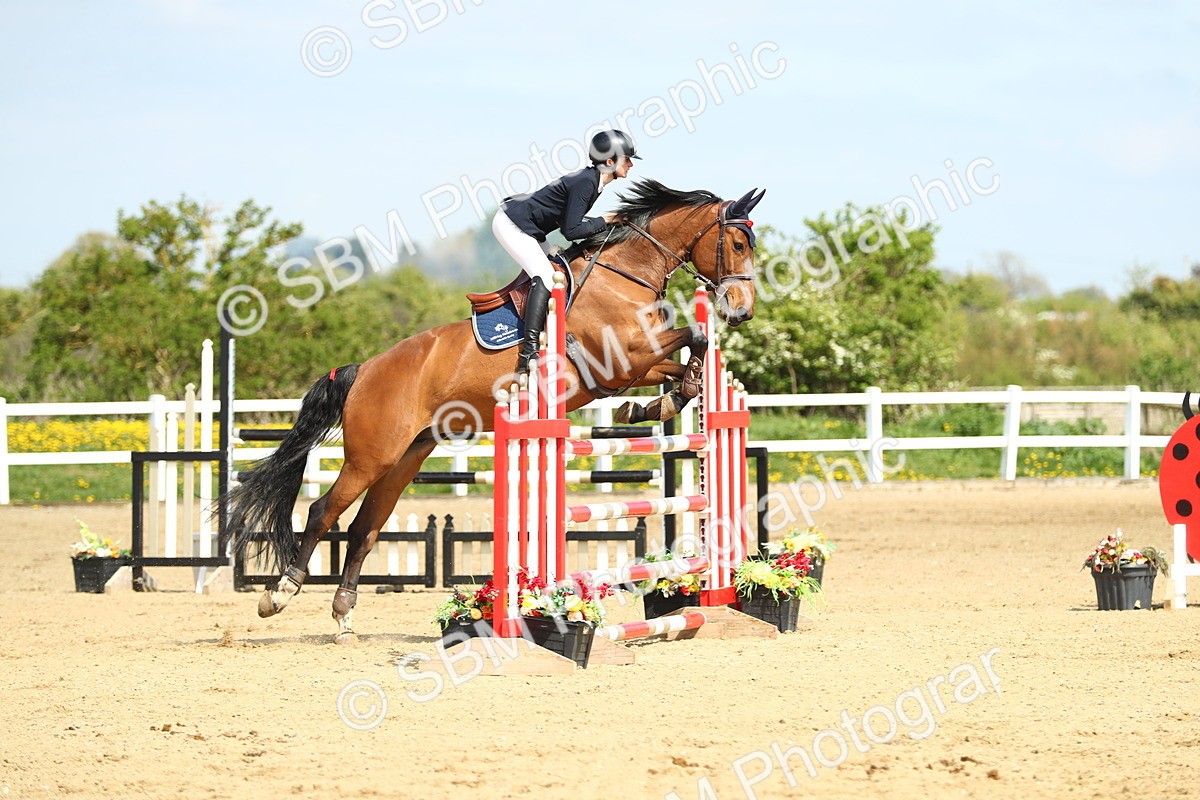 SBM_001329 - Class 5 - Senior Foxhunter 1.20m