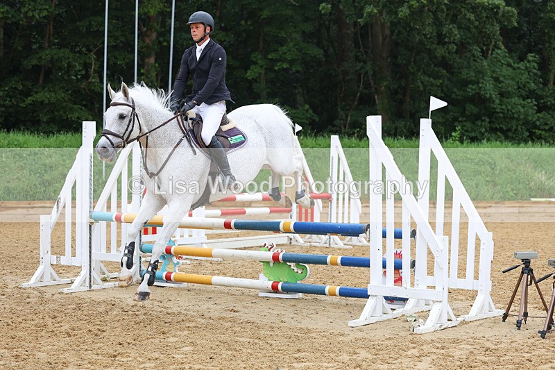 3E7A5502 - Class 4: Senior British Novice/90cm open