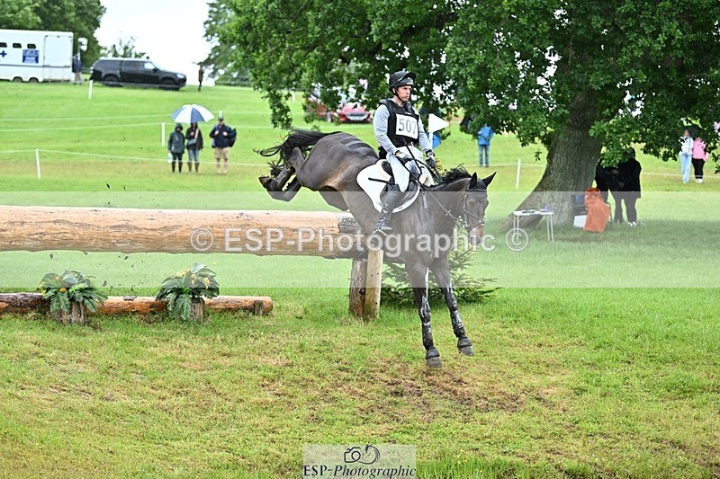 240526-143450-24071 - 507-DASSETT_ROCK_STAR-Tom_D_Crisp