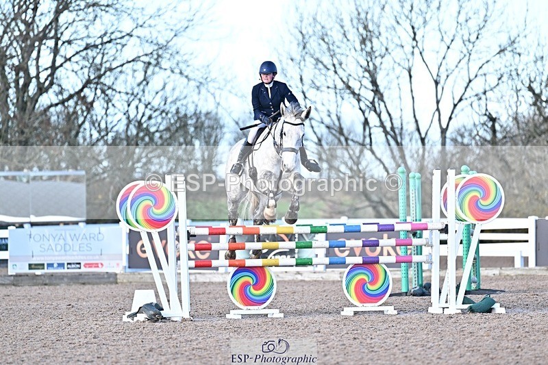 251203-130147-00608 - Cls 4 Newcomers and 1.10m Open