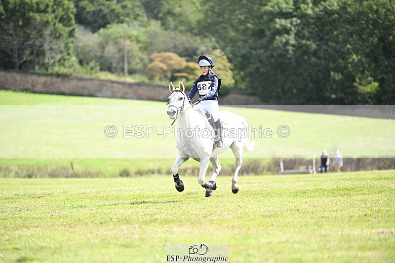 240825X-113121-32548 - 70cm XC 11.00 to 12.00