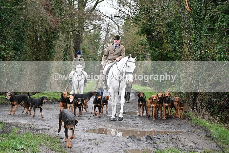 WJ7_9426 - Walk out..