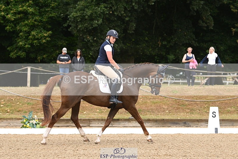 250719A-094013-03011 - 144-Verity.Perry-Vogue