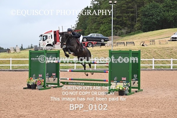 BPP_0102 - CLASS 25 SUN HOYS Redpost Equestrian Senior Foxhunter Second Round