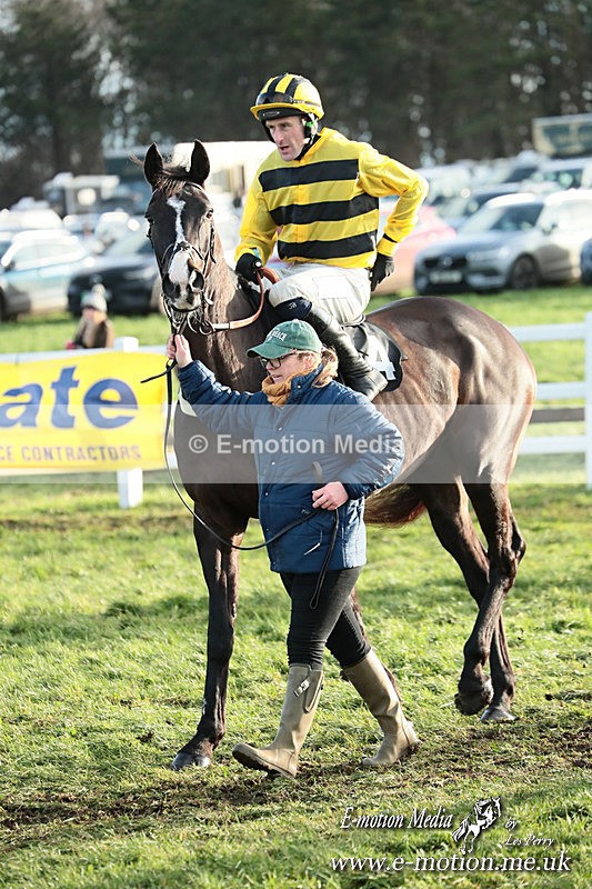 PtP 141225  2004 - New Forest Hounds PtP Larkhill 14/12/25