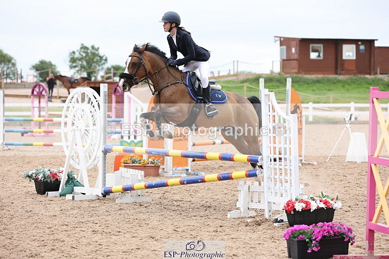 240630A-182526-16390 - Cls 28 Stepping Stones 128cm + 138cm