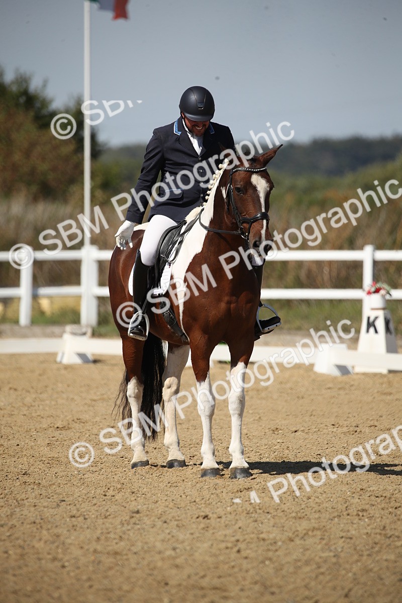 SBM_005111 - Class 11 - Novice 5 - 11.41-12.58