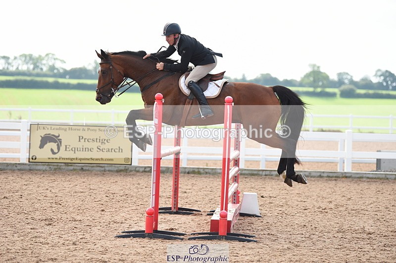 230902A-124410-01103 - Cls 9 1.10m Amateur Quali