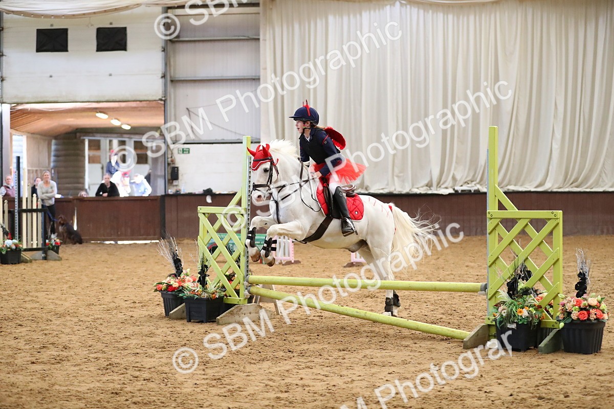 SBM_001286 - Class 3 - Horse & Hound