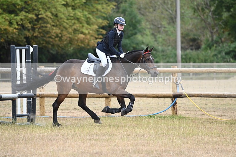 WJ6_0950 - Class 14 Intermediate Jumping 75cm