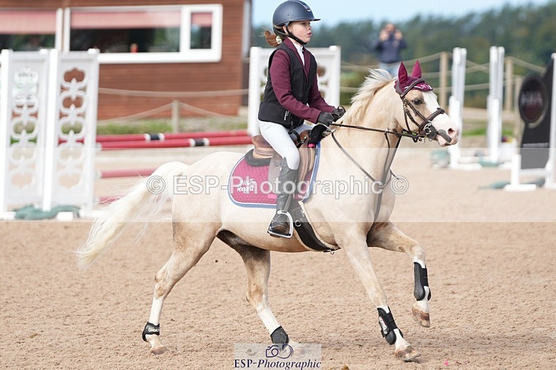 250921-102749-02195 - Cls 4 Pony British Novice and 80cm