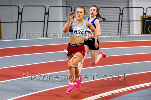 SeniorInd25-917421 - Track Female Set One