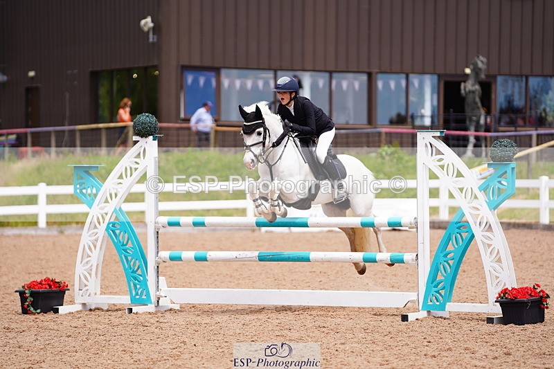 240629A-130344-05545 - Cls 18 Newcomers and 1m Open