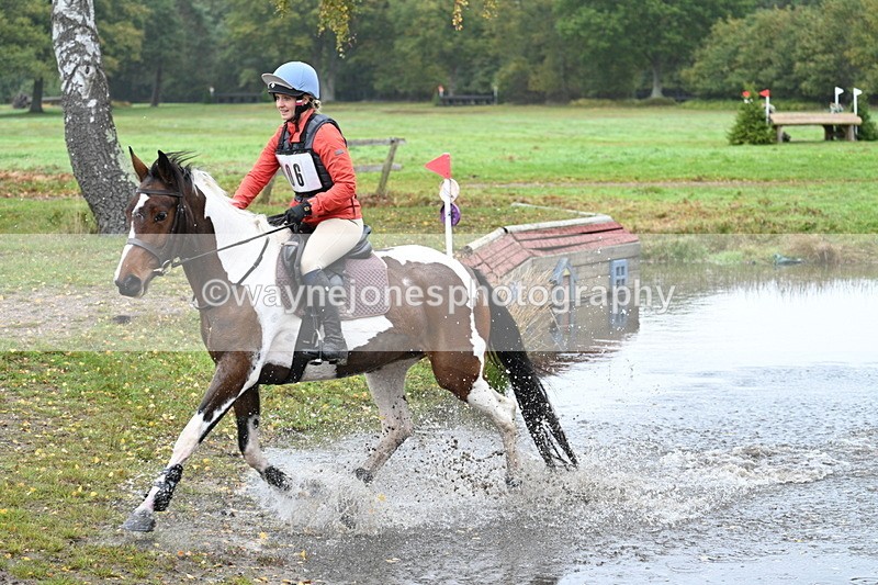 WJ7_3207 - Time 10:47 to 11:11 at the water