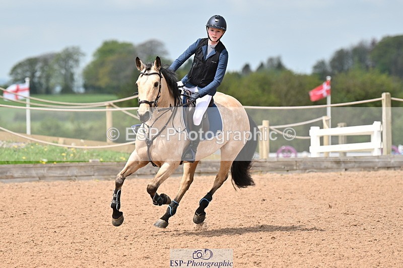 240506A-123716-08727 - Cls 5 Pony Foxhunter & 1.10m Open