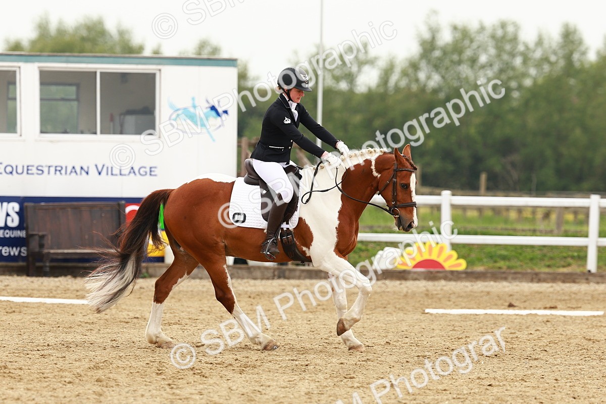 SBM_001215 - Class 6 - Novice 4