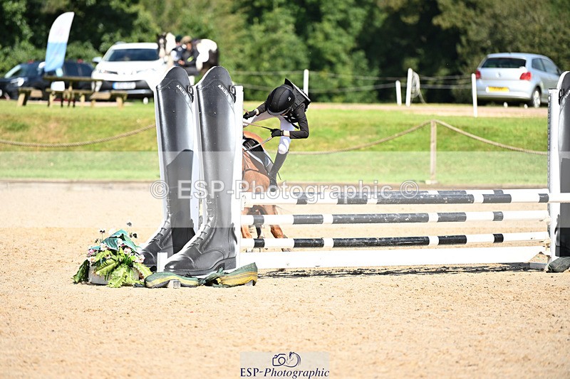 240824X-112705-25240 - 70cm Round 2 10.30 to 12.10