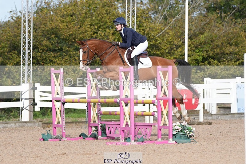 251005-104444-02634 - Cls 22 British Novice and 90cm