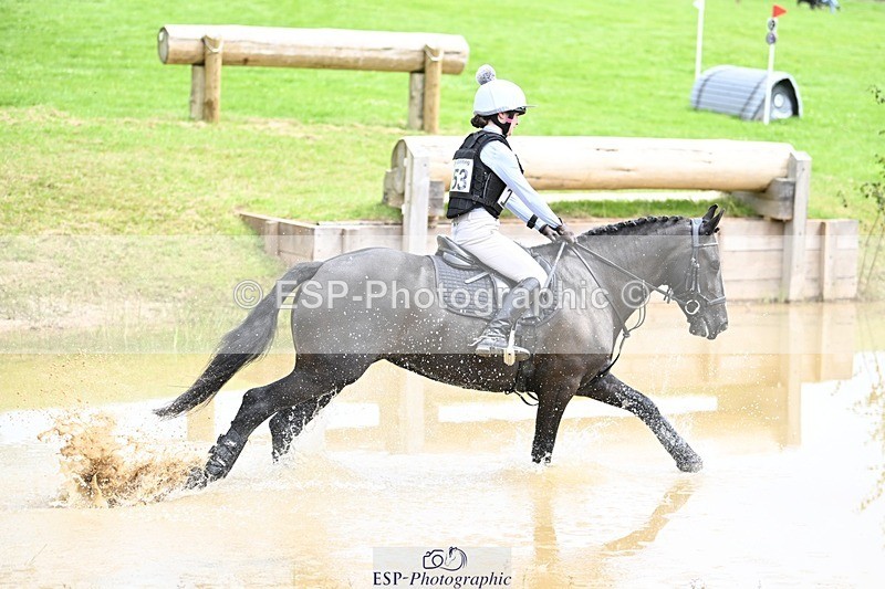 240803-133749-07253 - 153-Eleanor_Blewitt-CARRY_ON_PRINCESS