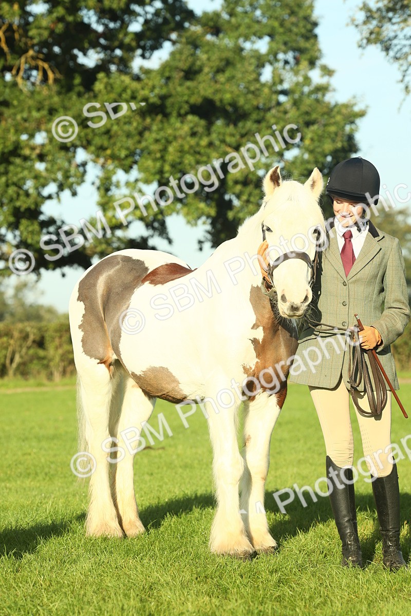 SBM_57453 - S37 - Starters In Hand Showing